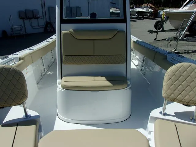 Slide: The Image of Sportsman Heritage 231 Center Console 2026 - 6