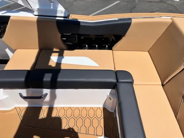 Slide: The Image of MasterCraft NXT22 2026 - 17