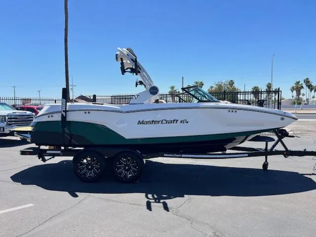 Slide: The Image of MasterCraft NXT22 2026 - 5