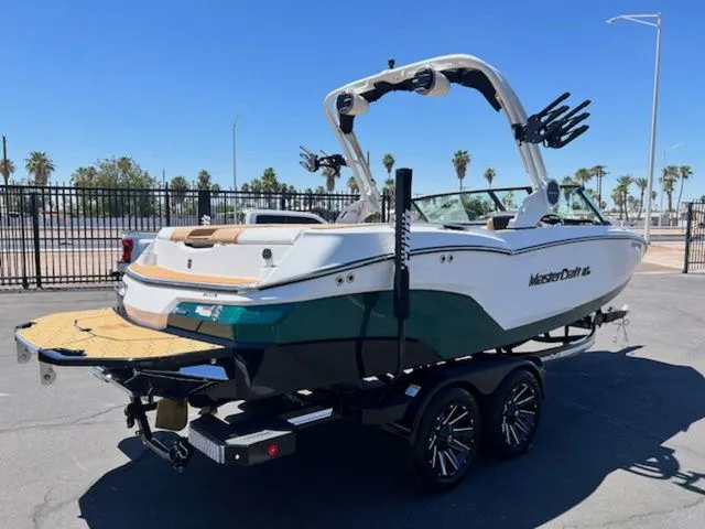 Slide: The Image of MasterCraft NXT22 2026 - 6