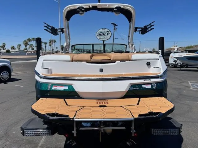 Slide: The Image of MasterCraft NXT22 2026 - 7