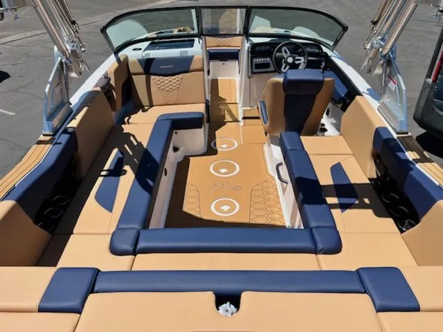 Slide: The Image of MasterCraft NXT22 2026 - 10