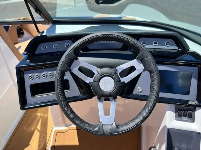Slide: The Image of MasterCraft NXT22 2026 - 12