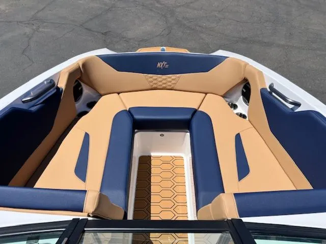 Slide: The Image of MasterCraft NXT22 2026 - 17