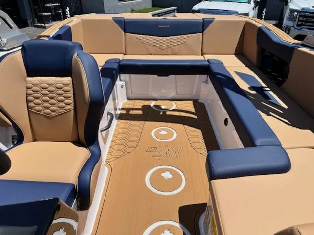 Slide: The Image of MasterCraft NXT22 2026 - 18