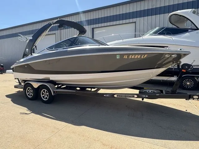 Slide: The Image of Regal 2300 Bowrider 2017 - 3