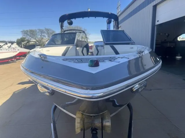 Slide: The Image of Regal 2300 Bowrider 2017 - 6