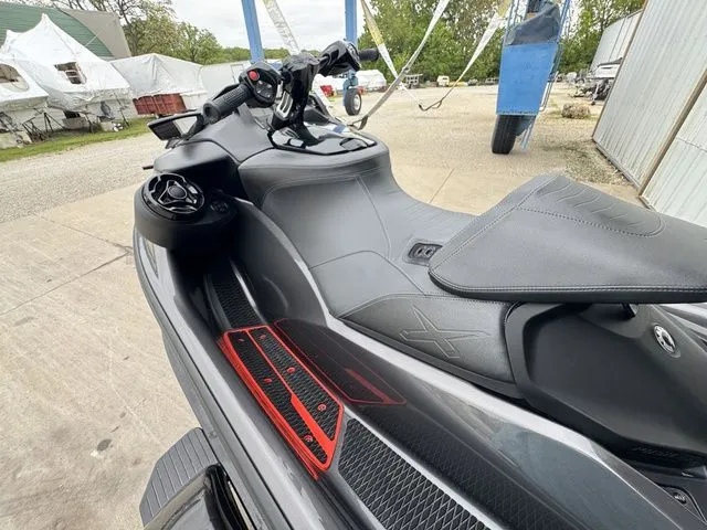 Slide: The Image of Sea-Doo RXP-X 300 Ibr Premium Triple Black 2023 - 10