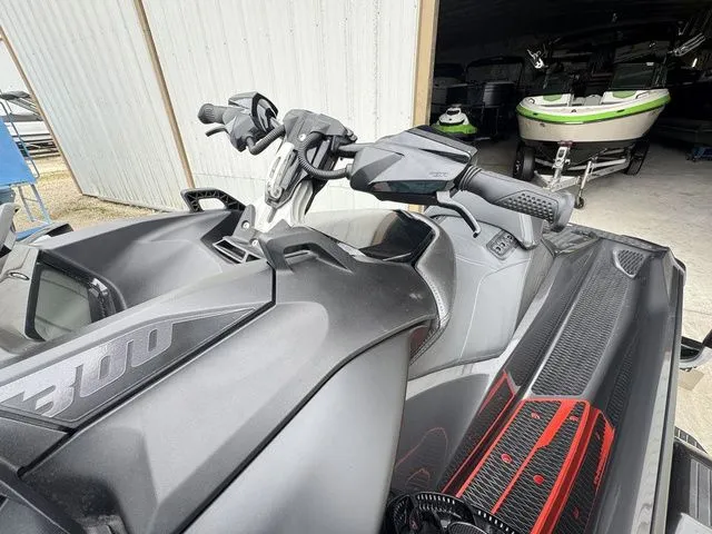 Slide: The Image of Sea-Doo RXP-X 300 Ibr Premium Triple Black 2023 - 12