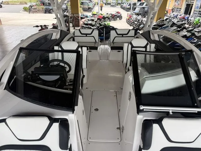 Slide: The Image of Yamaha 275SD 2026 - 27