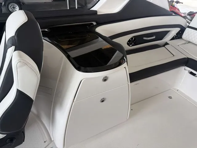 Slide: The Image of Yamaha 275SD 2026 - 31