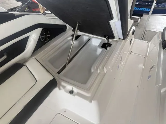 Slide: The Image of Yamaha 275SD 2026 - 35