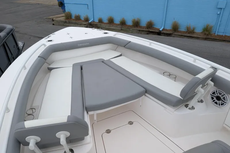 Slide: The Image of 2023 Everglades 273 Center Console boat with spacious seating and modern design. - 4