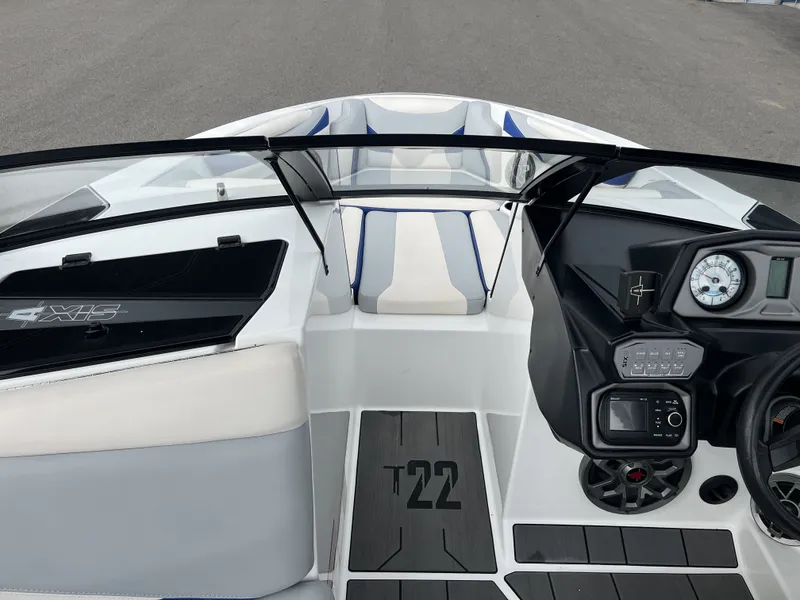 Slide: The Image of Interior view of a 2019 Axis T22 boat. - 18