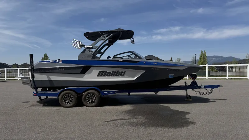 Slide: The Image of 2020 Malibu Wakesetter 23 MXZ on trailer, side view. - 5