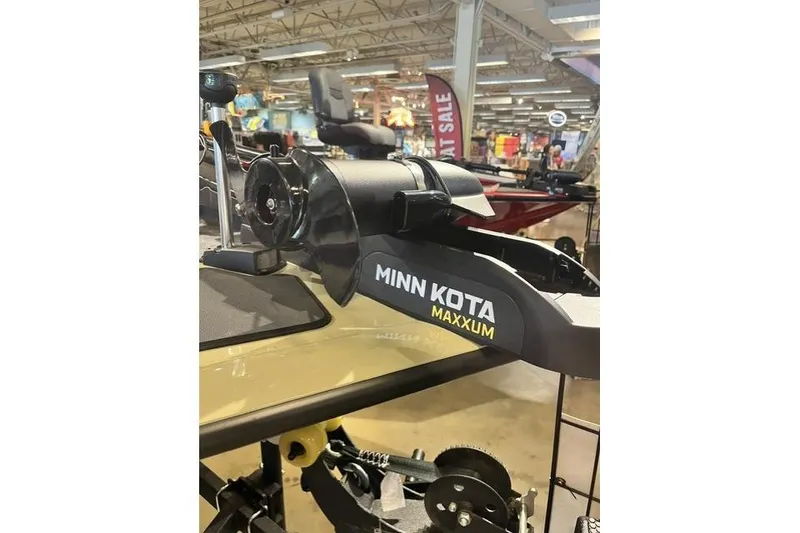 Slide: The Image of Minn Kota Maxxum motor on 2026 Tracker Pro Team 190 boat in showroom. - 4