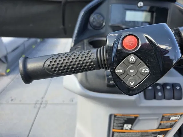 Slide: The Image of Sea-Doo Switch Cruise 21 2024 - 15