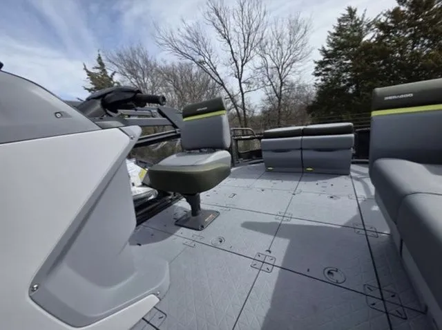 Slide: The Image of Sea-Doo Switch Fish 21 2026 - 14