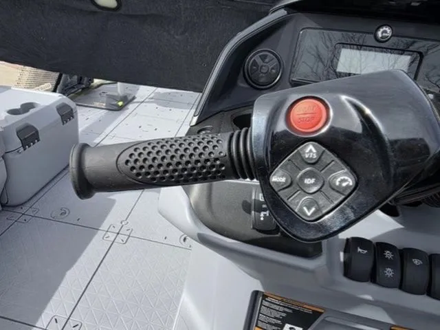 Slide: The Image of Sea-Doo Switch Fish 21 2026 - 18