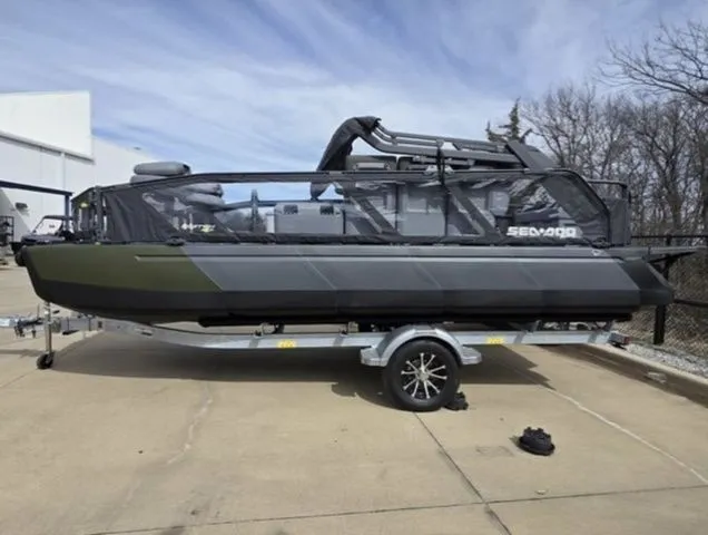 Slide: The Image of Sea-Doo Switch Fish 21 2026 - 5