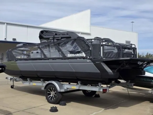 Slide: The Image of Sea-Doo Switch Fish 21 2026 - 6