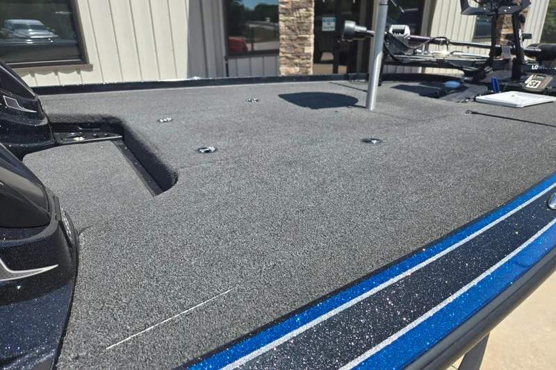 Slide: The Image of 2023 Nitro Z20 Pro boat deck with sleek design and modern features. - 5