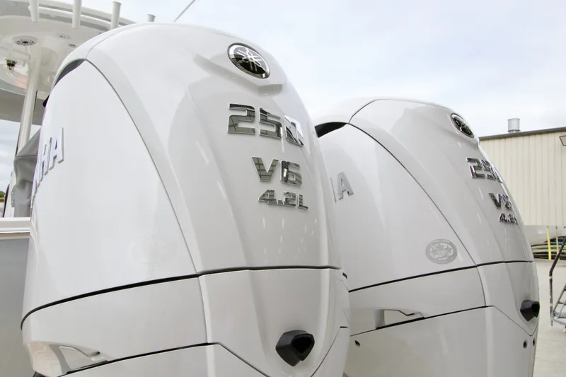 Slide: The Image of Twin Yamaha 250 V6 4.2L outboard engines on a 2027 Regulator 25 boat. - 7