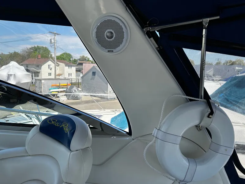 Slide: The Image of Sea Ray 380 Sundancer 2003 - 19