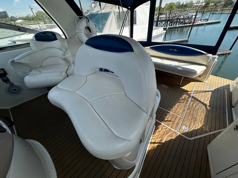 Slide: The Image of Sea Ray 380 Sundancer 2003 - 20