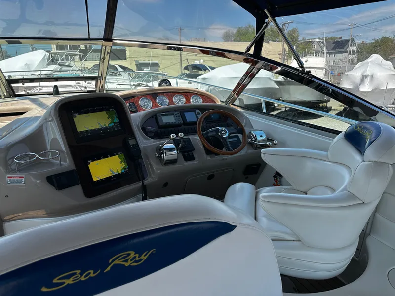 Slide: The Image of Sea Ray 380 Sundancer 2003 - 22