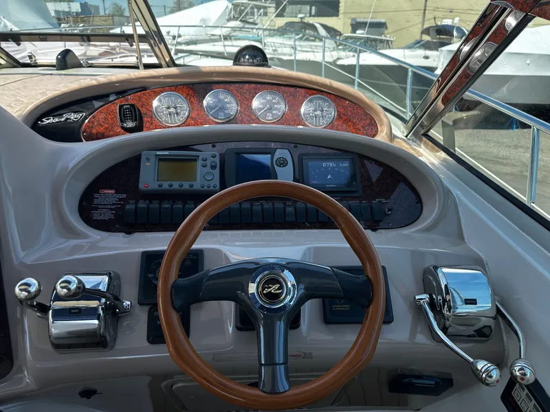 Slide: The Image of Sea Ray 380 Sundancer 2003 - 26
