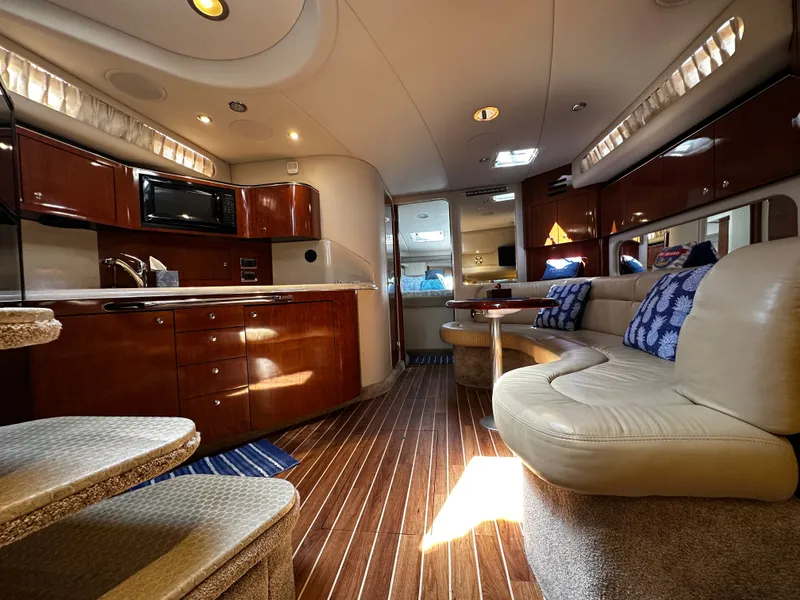 Slide: The Image of Sea Ray 380 Sundancer 2003 - 38