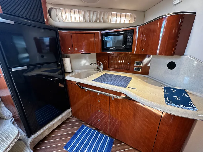 Slide: The Image of Sea Ray 380 Sundancer 2003 - 39