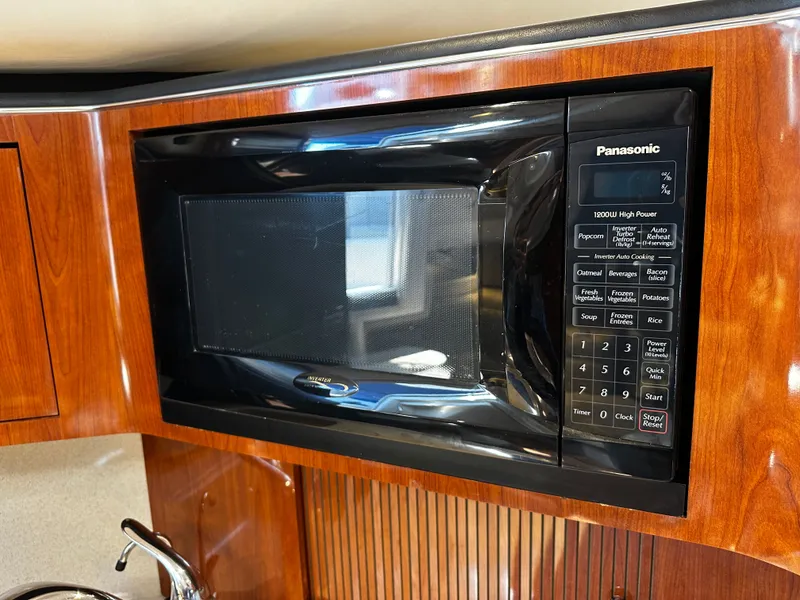Slide: The Image of Sea Ray 380 Sundancer 2003 - 43