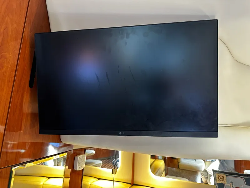 Slide: The Image of Sea Ray 380 Sundancer 2003 - 45