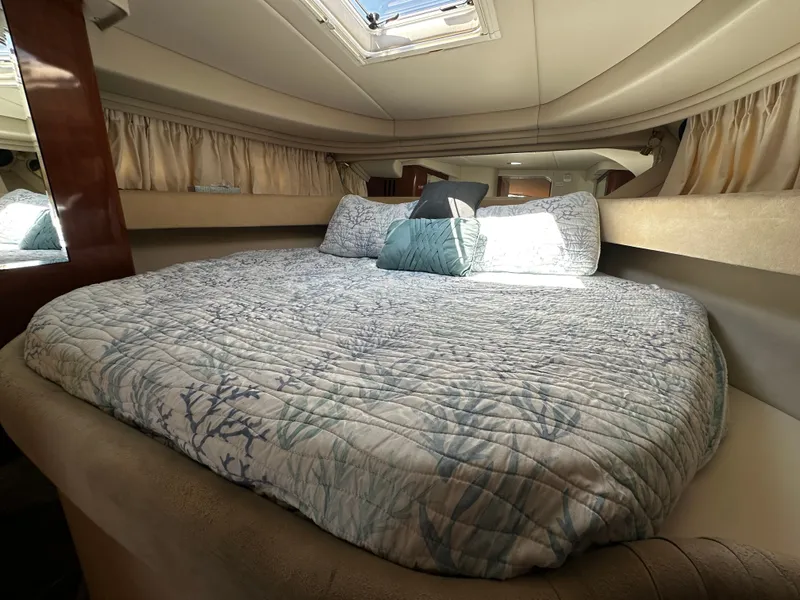 Slide: The Image of Sea Ray 380 Sundancer 2003 - 50