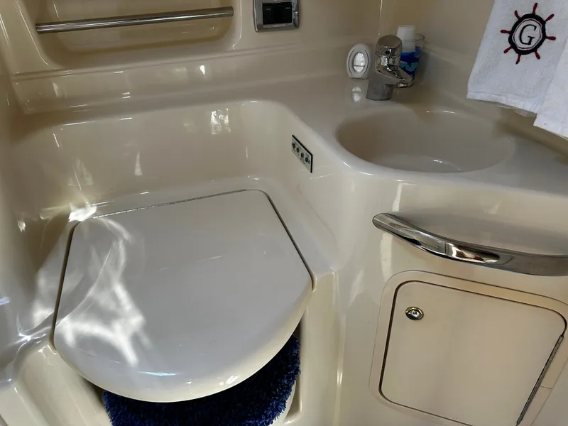 Slide: The Image of Sea Ray 380 Sundancer 2003 - 54