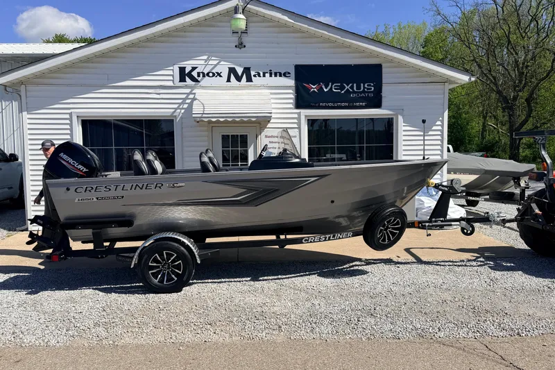 The Image of 2026 Crestliner 1650 Kodiak SC boat at Knox Marine. - 0