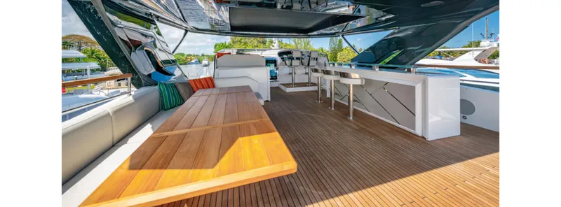 Slide: The Image of Sunseeker 100 Yacht 2024 - 4
