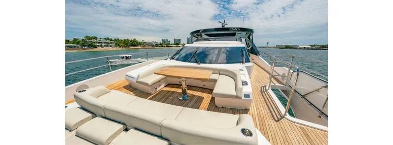 Slide: The Image of Sunseeker 100 Yacht 2024 - 3