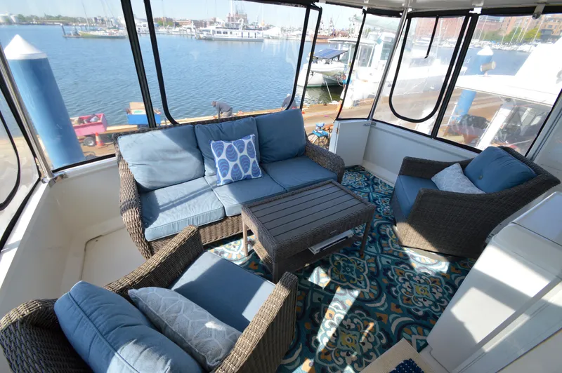 Slide: The Image of Carver Yachts 406 Motor Yacht 2001 - 10
