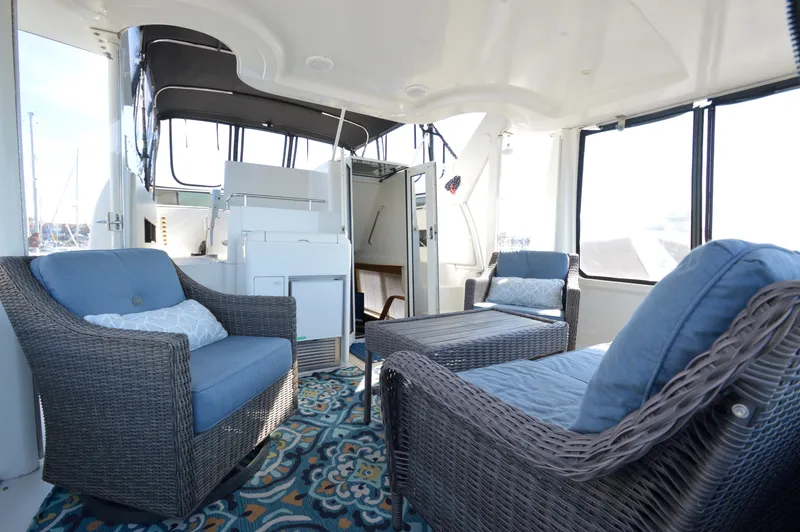 Slide: The Image of Carver Yachts 406 Motor Yacht 2001 - 12