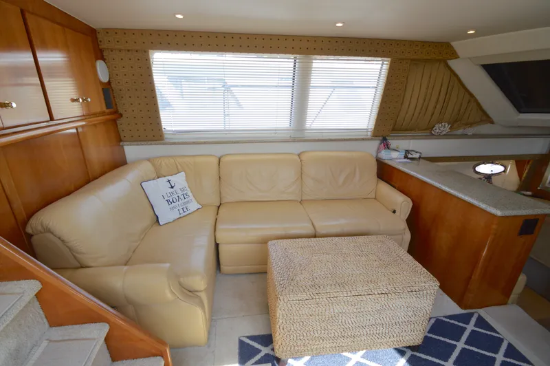 Slide: The Image of Carver Yachts 406 Motor Yacht 2001 - 17
