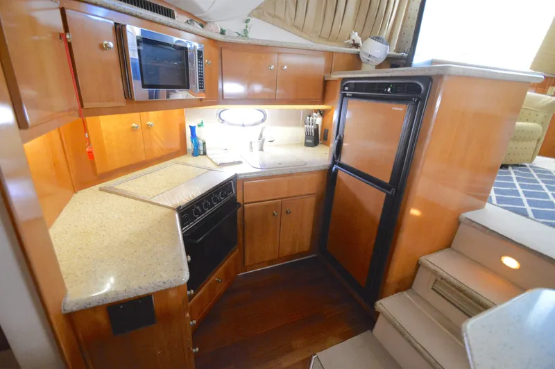 Slide: The Image of Carver Yachts 406 Motor Yacht 2001 - 23