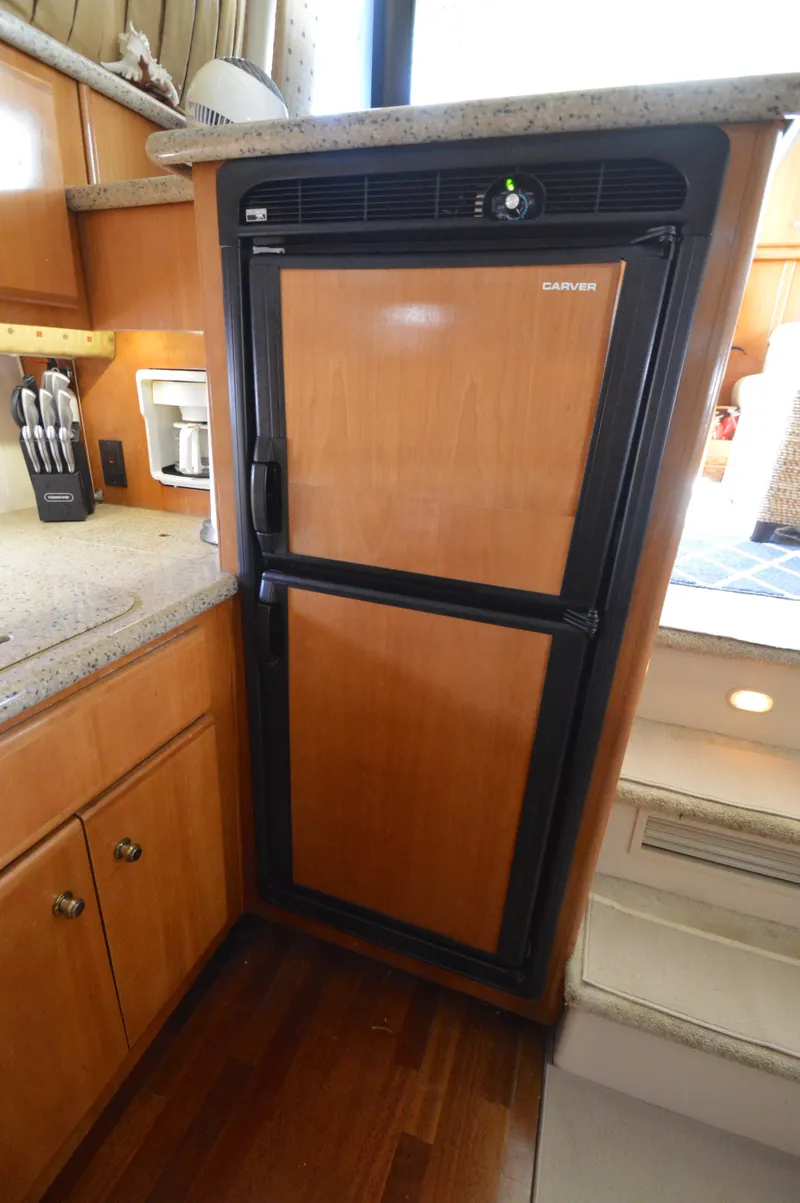 Slide: The Image of Carver Yachts 406 Motor Yacht 2001 - 24