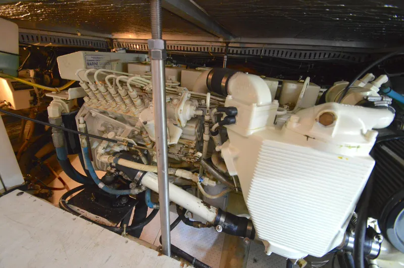 Slide: The Image of Carver Yachts 406 Motor Yacht 2001 - 46