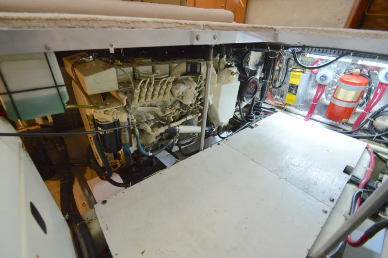 Slide: The Image of Carver Yachts 406 Motor Yacht 2001 - 50