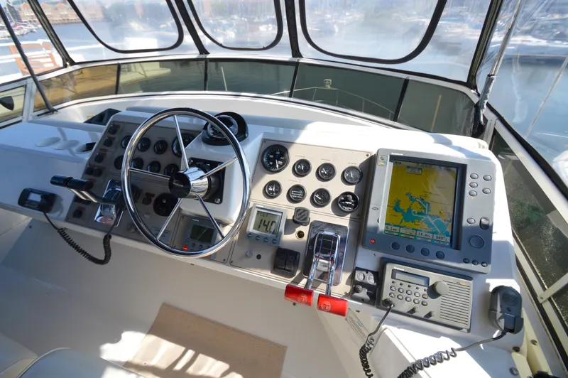 Slide: The Image of Carver Yachts 406 Motor Yacht 2001 - 61