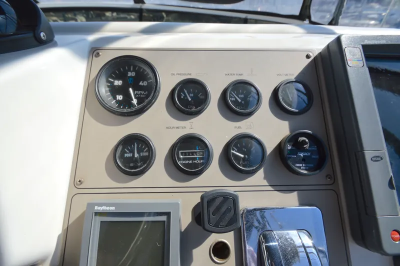 Slide: The Image of Carver Yachts 406 Motor Yacht 2001 - 63