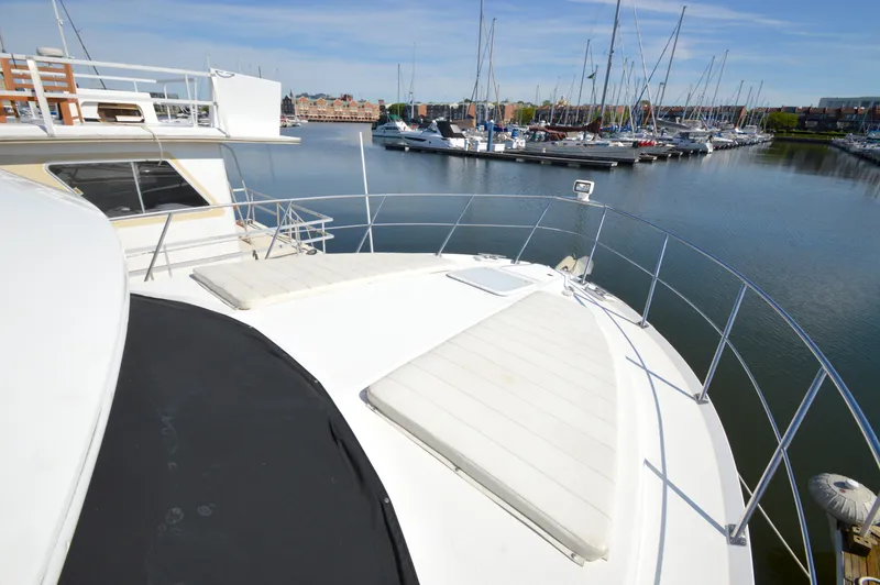 Slide: The Image of Carver Yachts 406 Motor Yacht 2001 - 67
